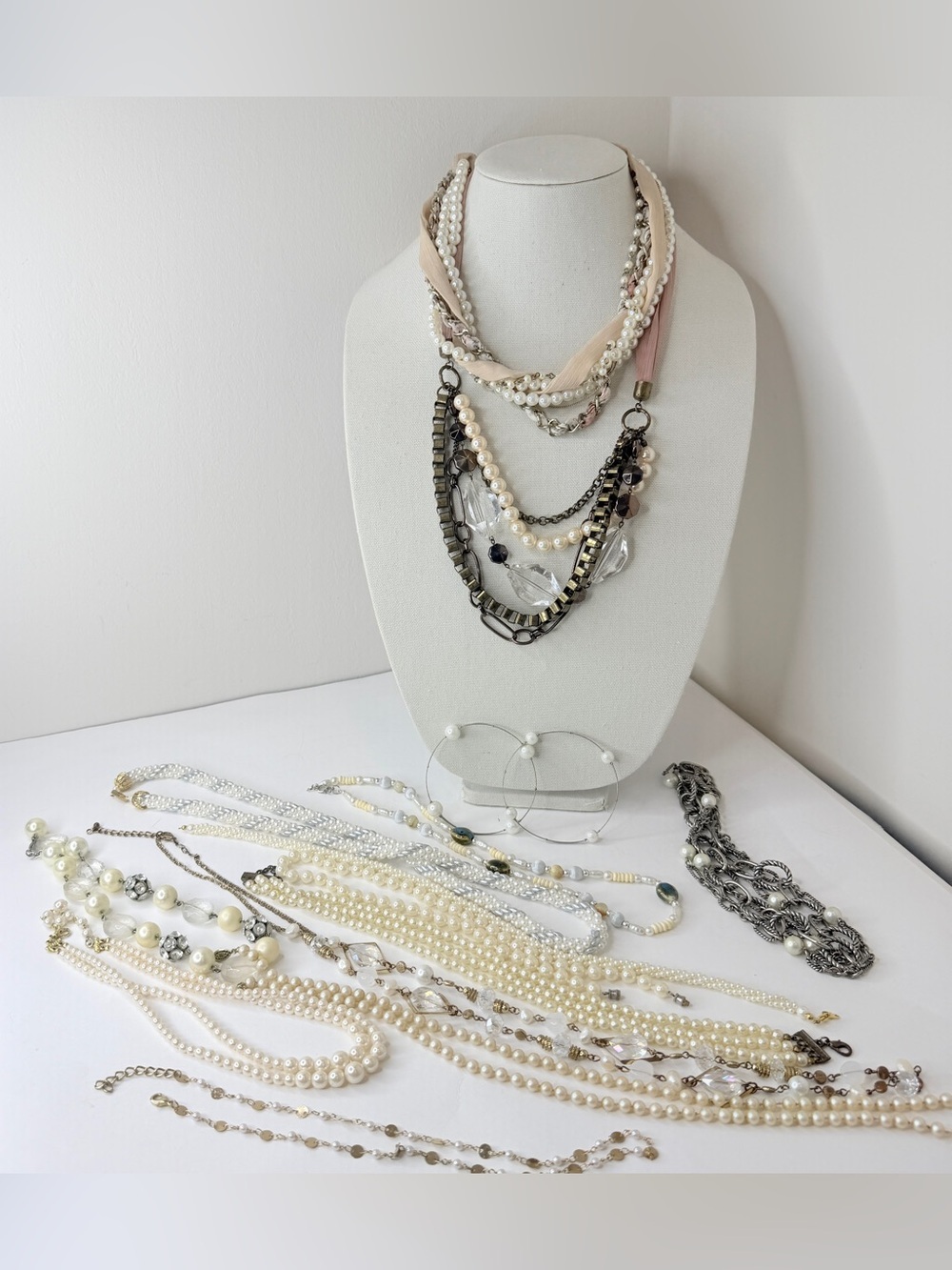 Lot of Pearl Jewelry Mostly Wearable Crafting 1+ lb 15 Pieces Costume